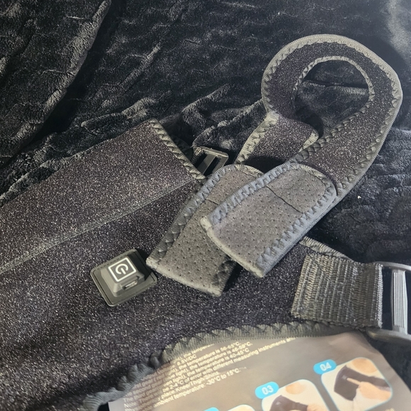 Shoulder Heating Pad - Picture 5 of 7